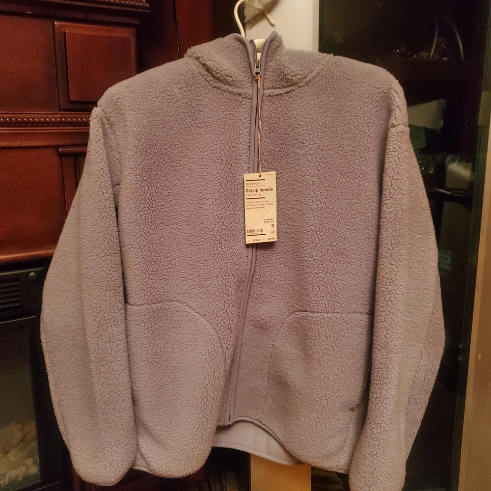 Uniqlo Gray Fleece Jacket